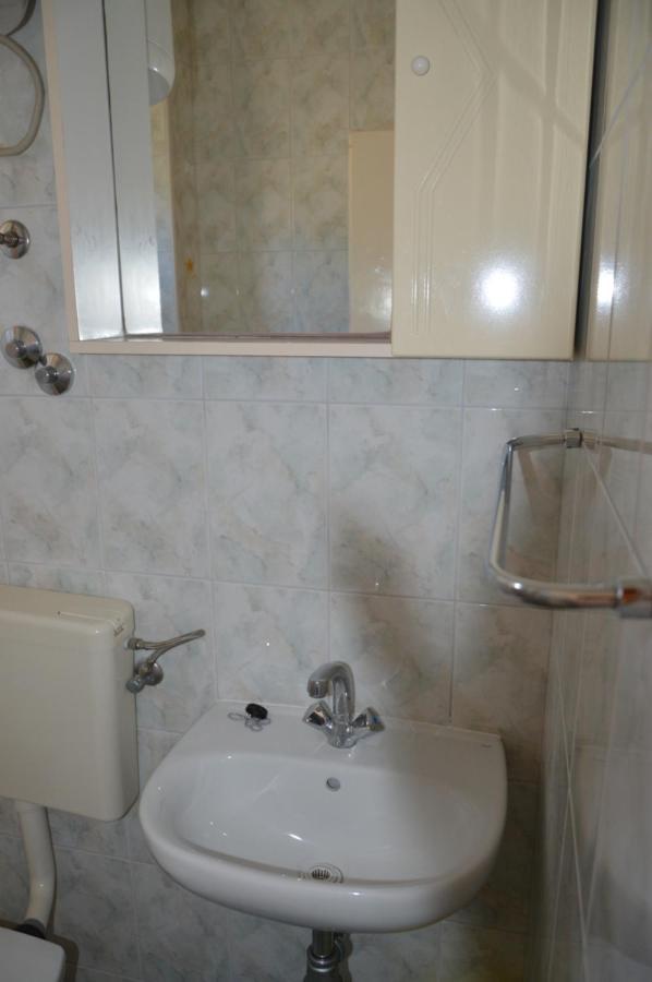 Apartman Mare Дрвеник Екстер'єр фото