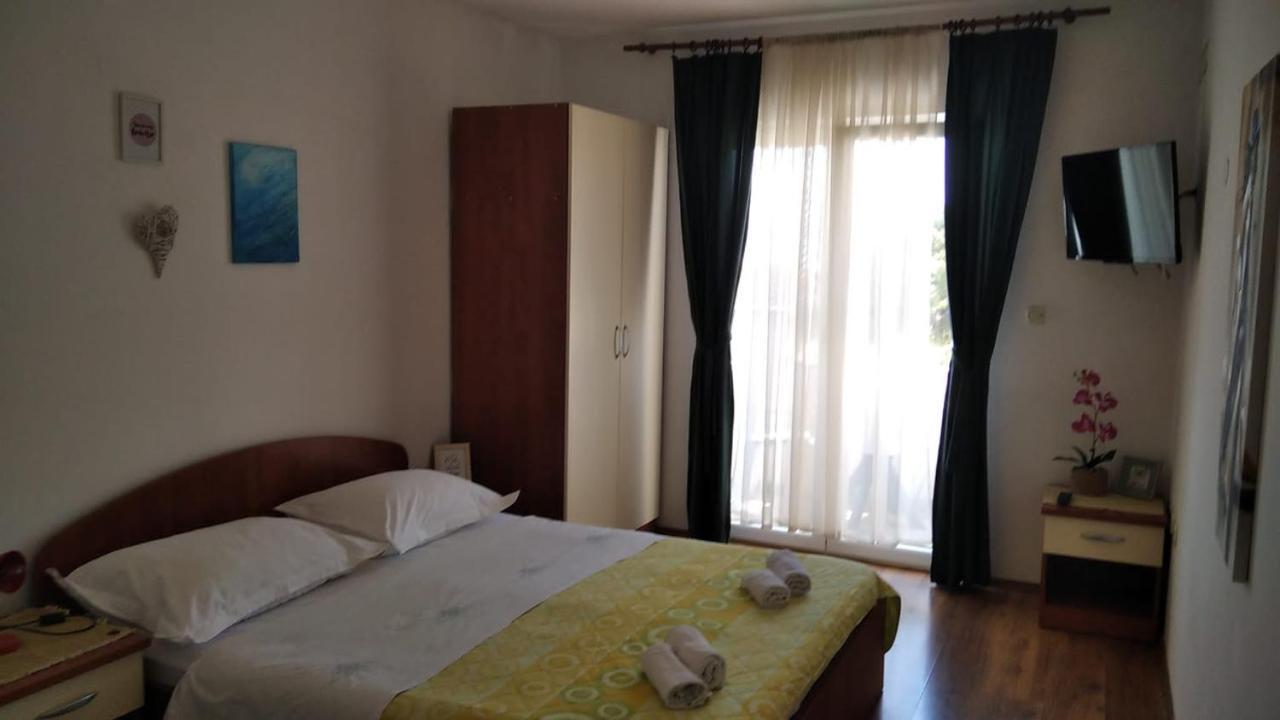 Apartman Mare Дрвеник Екстер'єр фото